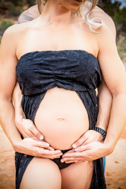 Beautiful maternity portraits in Sedona Arizona